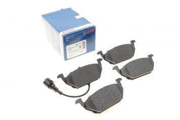 Комплект тормозных колодок (передних) Audi A3/Skoda Octavia 96-13/Fabia 99-/VW Caddy/Golf 96-15 (+датчик) 0 986 494 019 фото